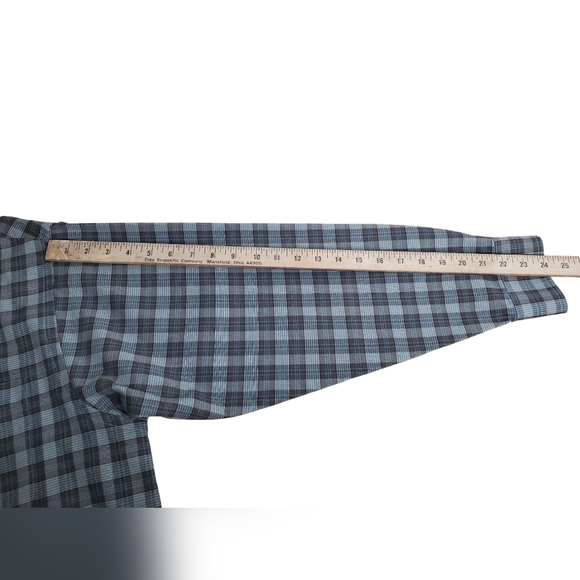 John Ashford Men's Wrinkle free Oxford. Brown green plaid. XL - Picture 10 of 11